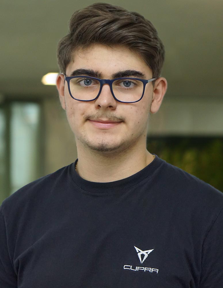 Automobil-Assistent in Ausbildung